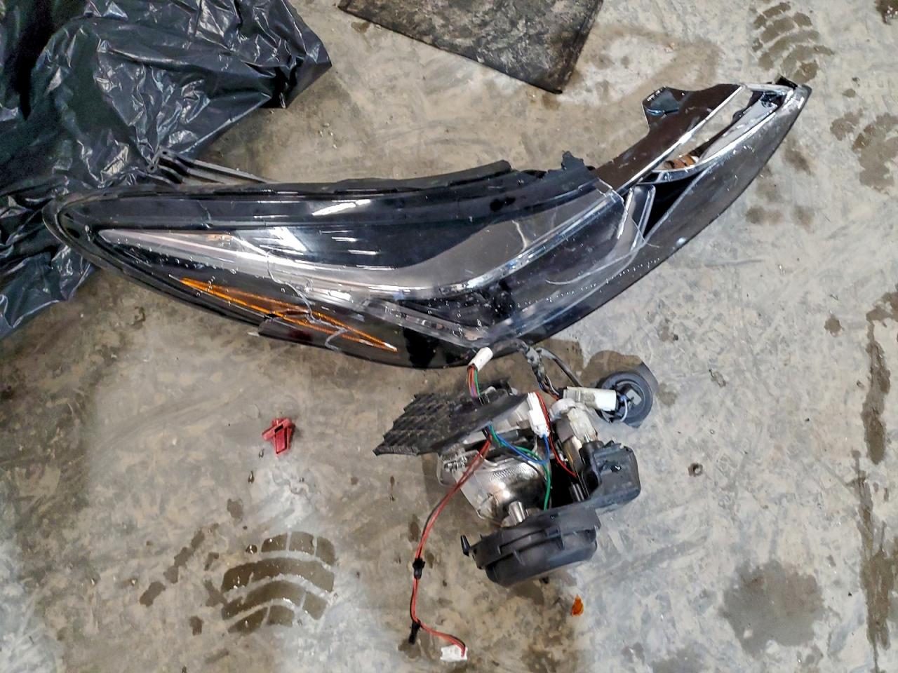 2019 Chevrolet Cruze Lt VIN: 3G1BE6SMXKS560660 Lot: 95464515