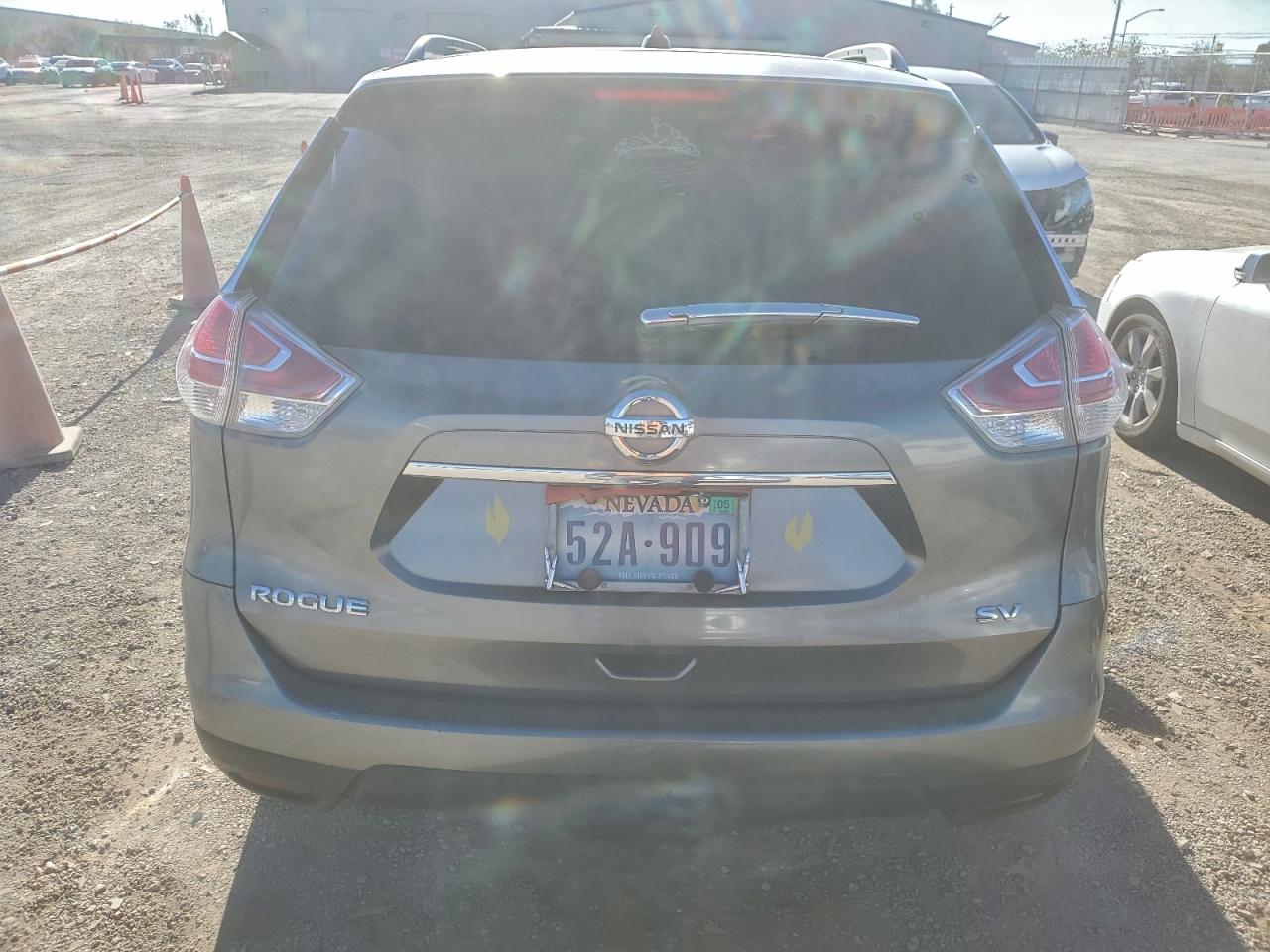 2015 Nissan Rogue S VIN: KNMAT2MT5FP542948 Lot: 95163965