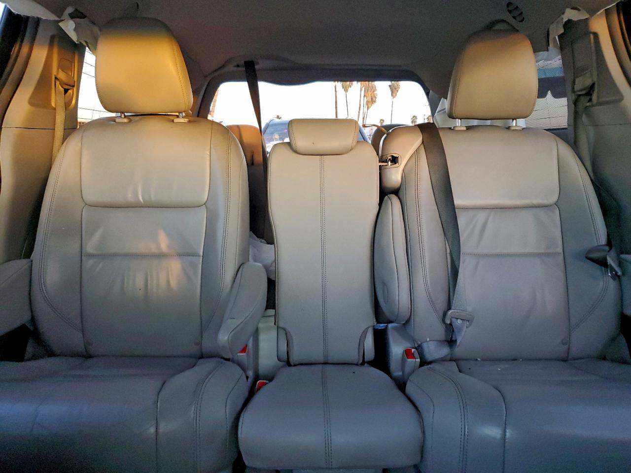 2015 Toyota Sienna Xle VIN: 5TDYK3DC4FS611545 Lot: 93726395