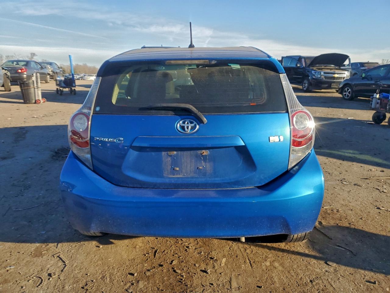2013 Toyota Prius C VIN: JTDKDTB38D1058704 Lot: 94580155