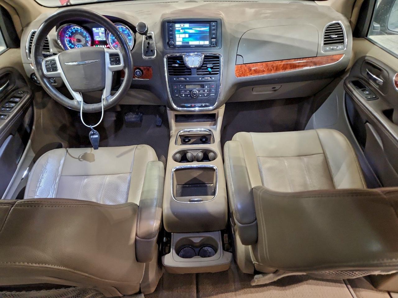 2014 Chrysler Town & Country Touring L VIN: 2C4RC1CG7ER371988 Lot: 94651005