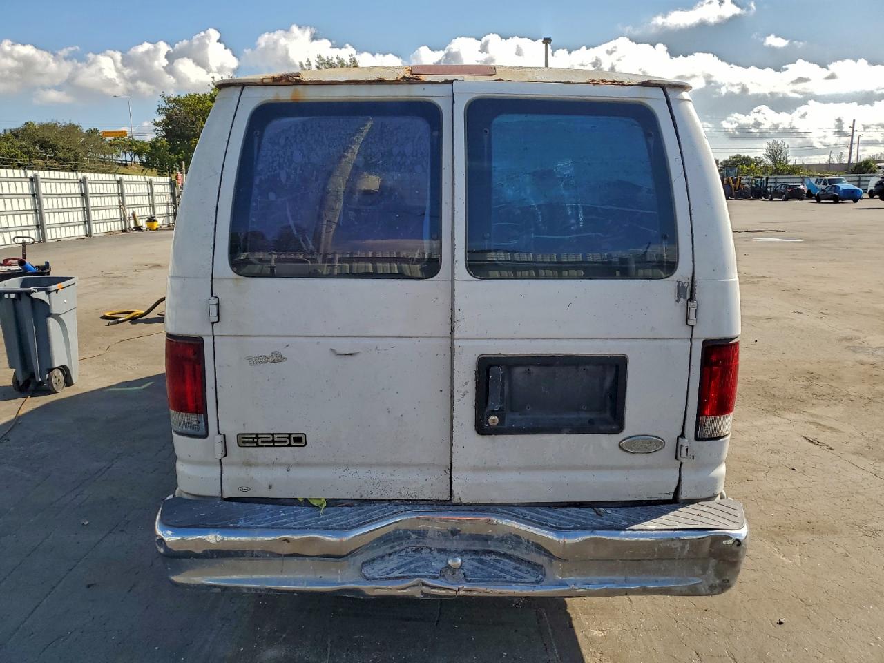 2002 Ford Econoline E250 Van VIN: 1FTNS24L02HA02402 Lot: 95397175