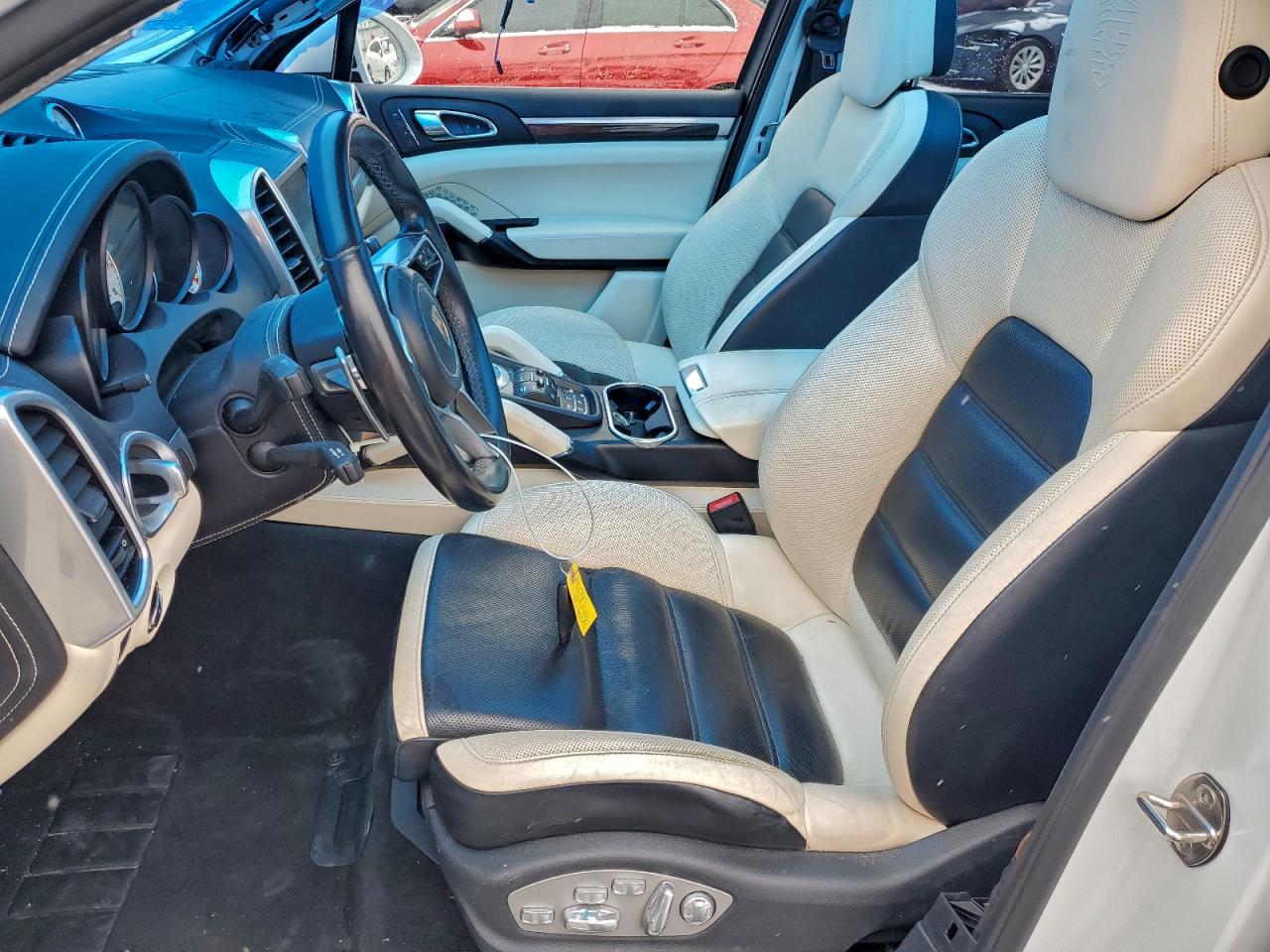 2016 Porsche Cayenne Turbo VIN: WP1AC2A27GLA86602 Lot: 93947315