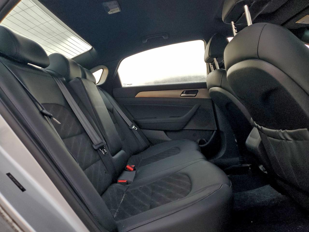 2018 Hyundai Sonata Sport VIN: 5NPE34AF9JH687796 Lot: 97597275