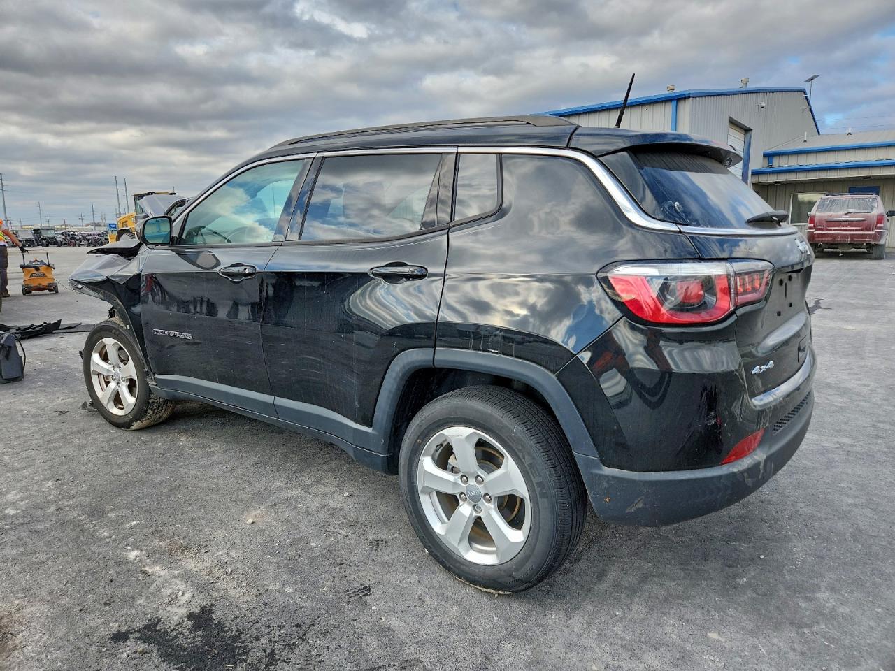 2017 Jeep Compass Latitude VIN: 3C4NJDBB7HT665632 Lot: 97636225
