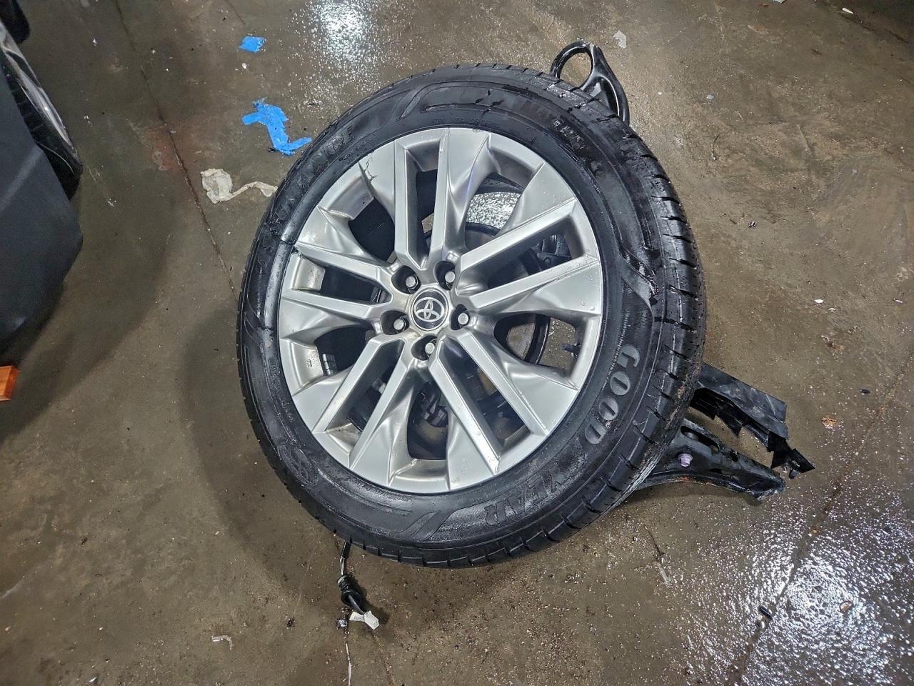 2021 Toyota Rav4 Xle Premium VIN: 2T3A1RFV9MC181711 Lot: 96364225