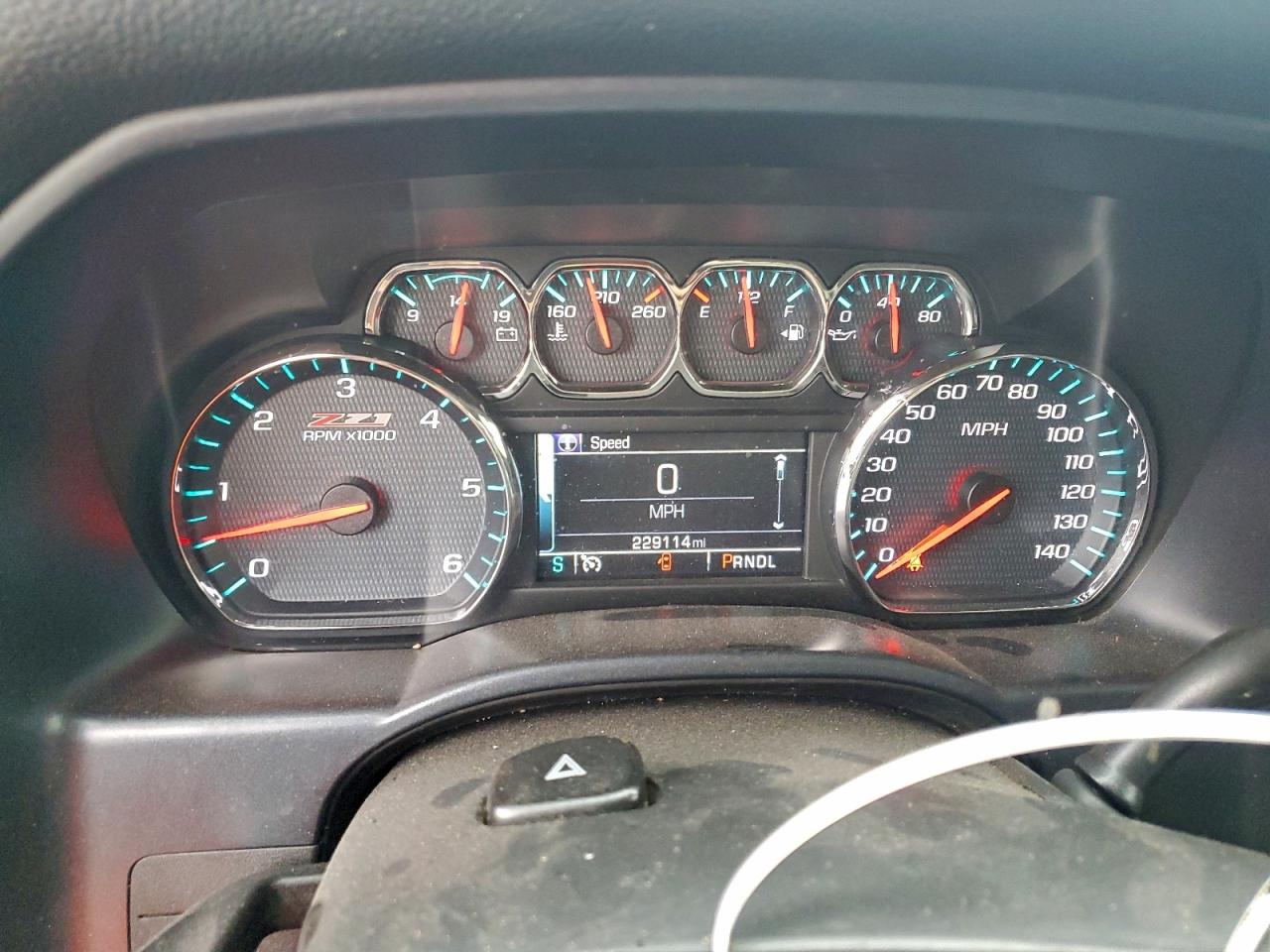 2018 Chevrolet Silverado K1500 Lt VIN: 3GCUKREC2JG210275 Lot: 94500085