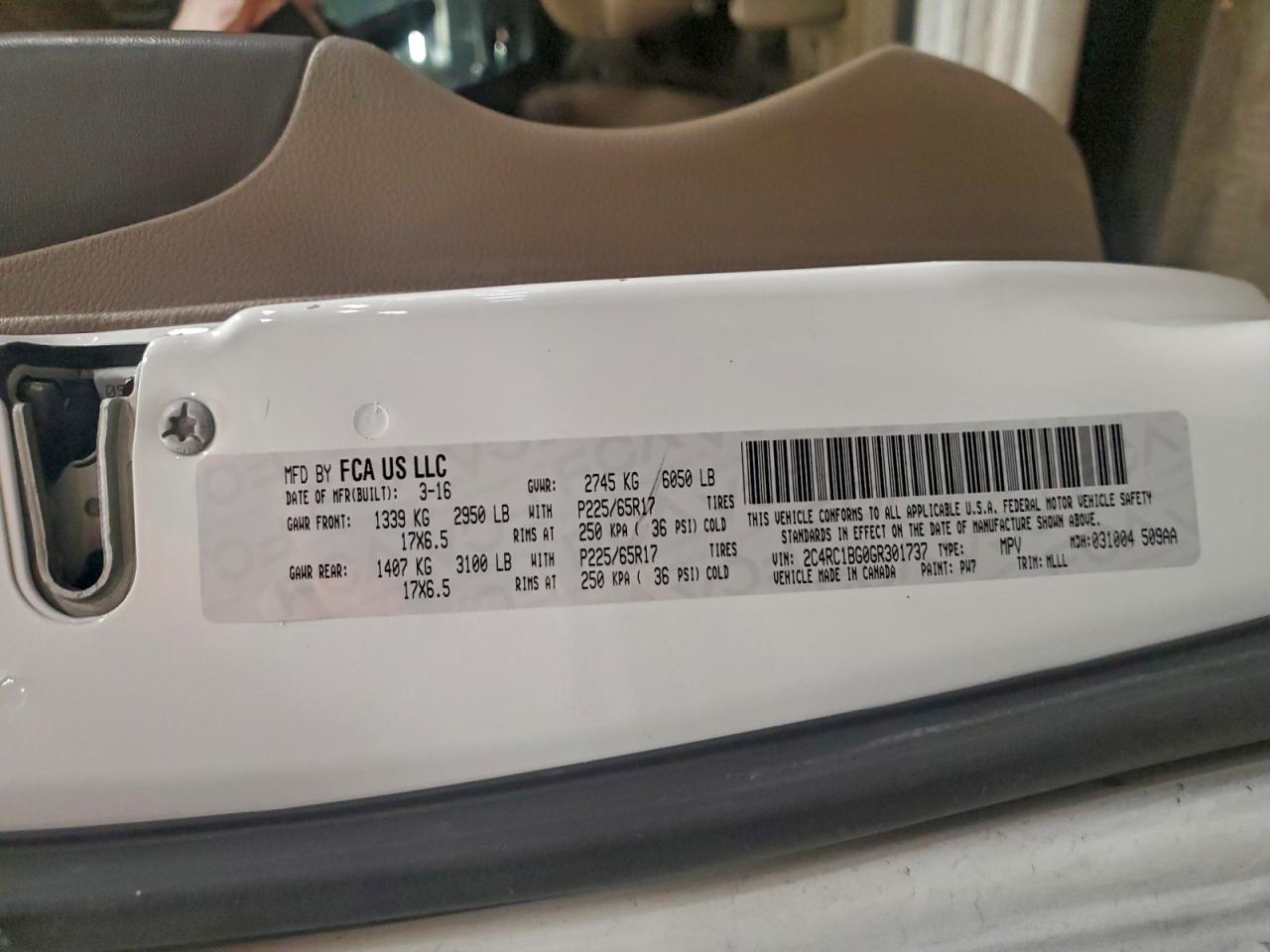 2016 Chrysler Town & Country Touring VIN: 2C4RC1BG0GR301737 Lot: 94415505