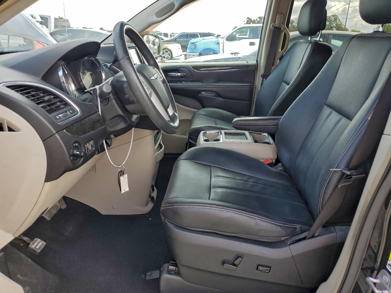 2014 Chrysler Town & Country Touring VIN: 2C4RC1BG8ER338886 Lot: 94742825