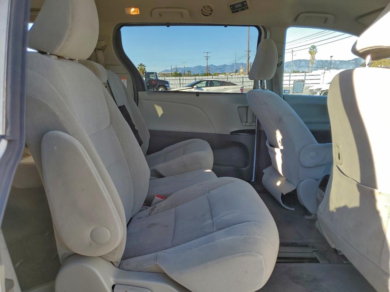 2015 Toyota Sienna Le VIN: 5TDKK3DC6FS543884 Lot: 94462025