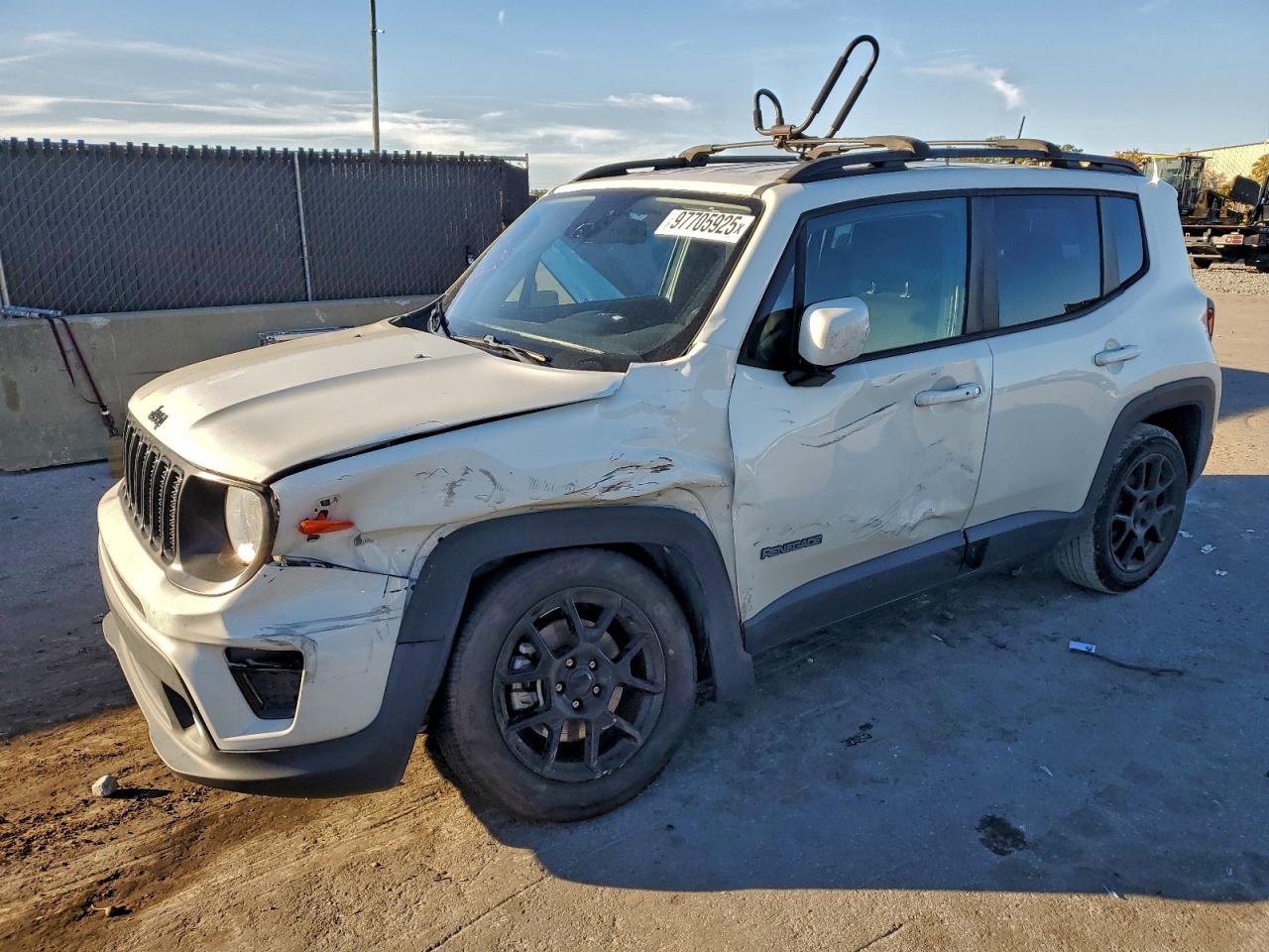 2020 Jeep Renegade Latitude VIN: ZACNJABB3LPL00375 Lot: 97705925