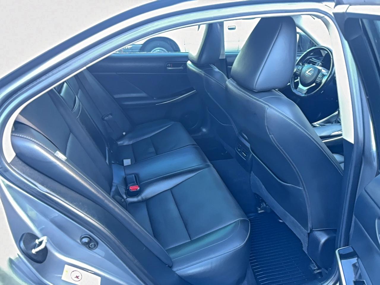 2017 Lexus Is 300 VIN: JTHCM1D2XH5014973 Lot: 98239575