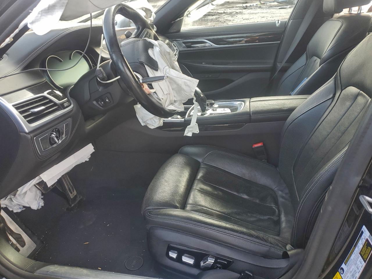 Фото: WBA7E4C59KGV70021