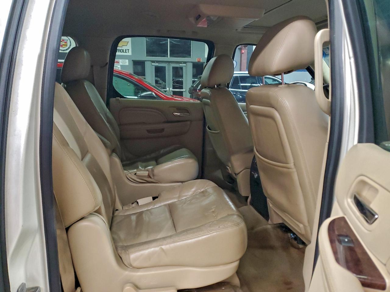 2011 Cadillac Escalade Esv Luxury VIN: 1GYS4HEF1BR217753 Lot: 96511625