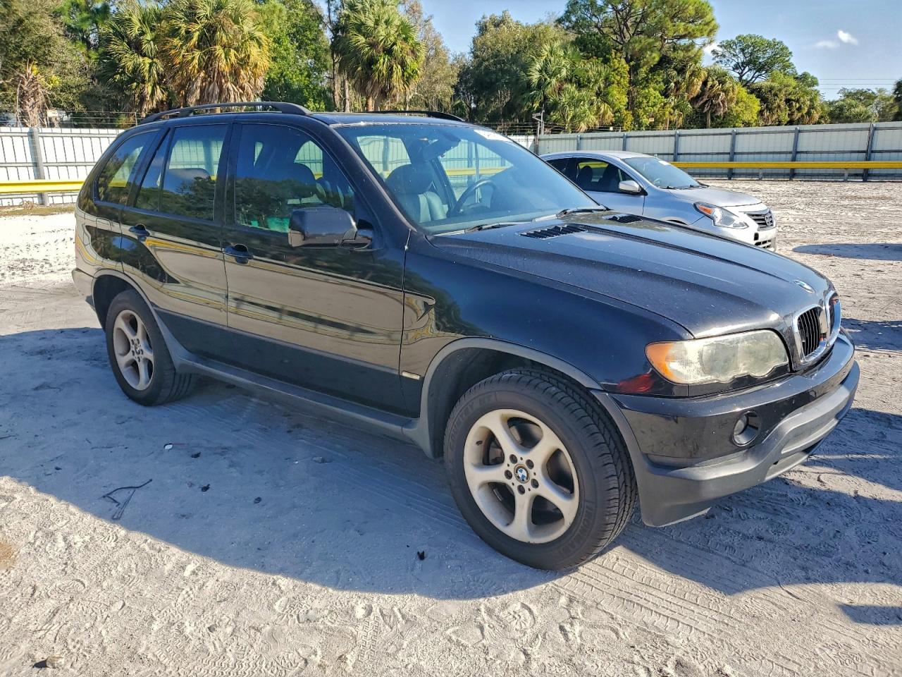 Фото: 5UXFA53573LV74169