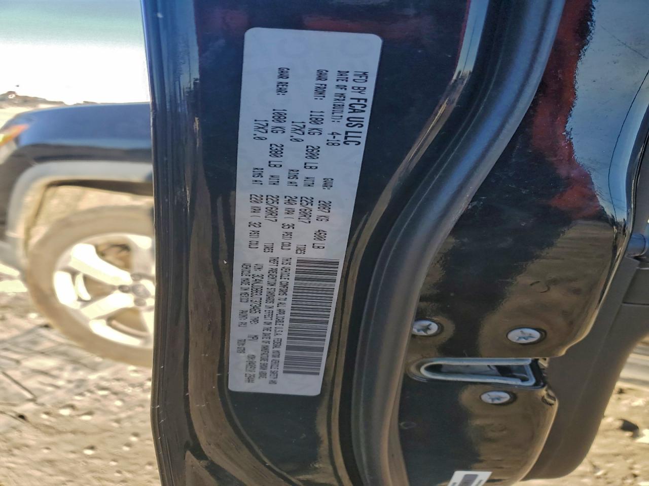 2018 Jeep Compass Latitude VIN: 3C4NJDBB3JT373465 Lot: 96180005