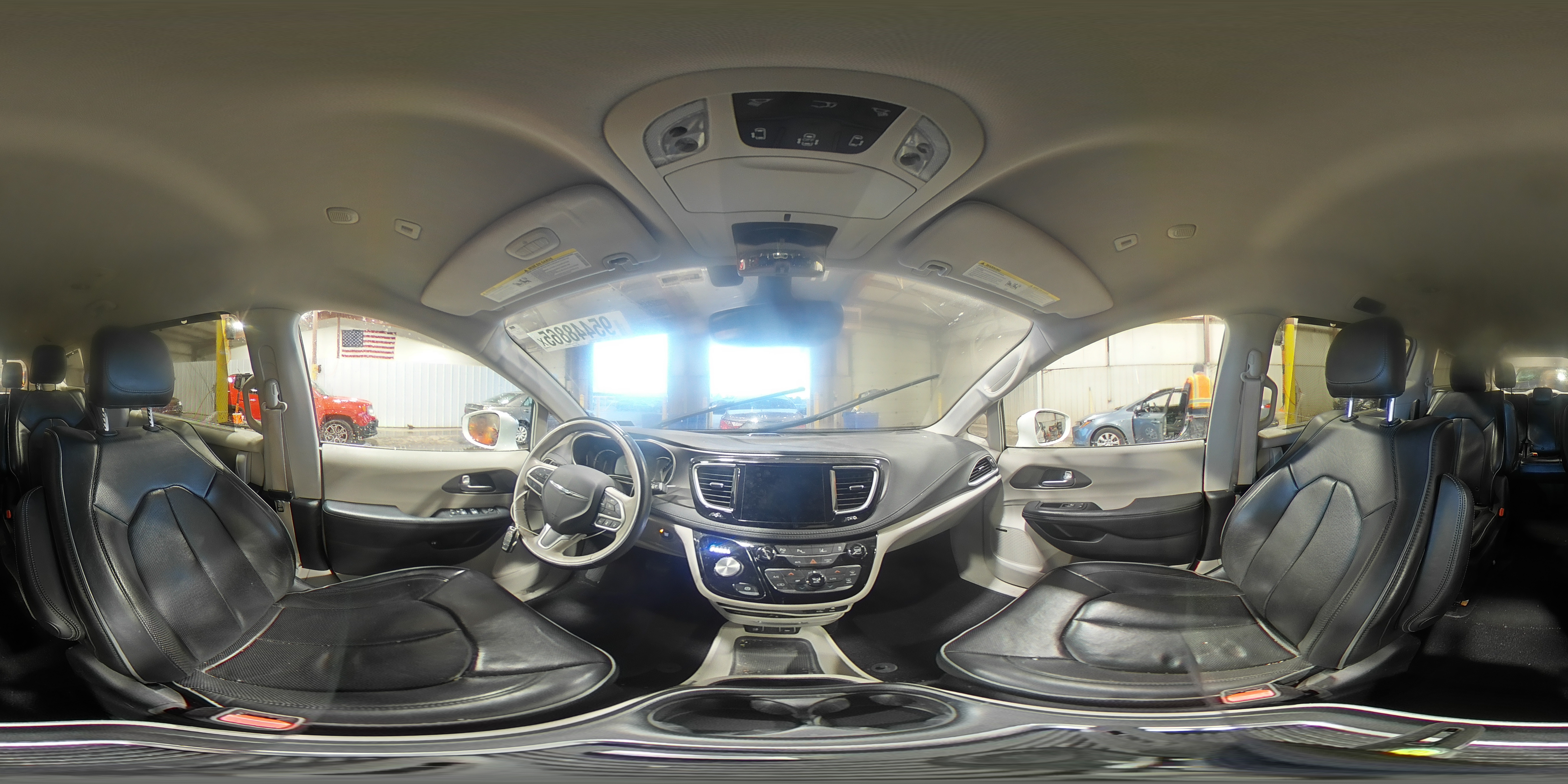 2018 Chrysler Pacifica Hybrid Limited VIN: 2C4RC1N78JR364555 Lot: 95448865