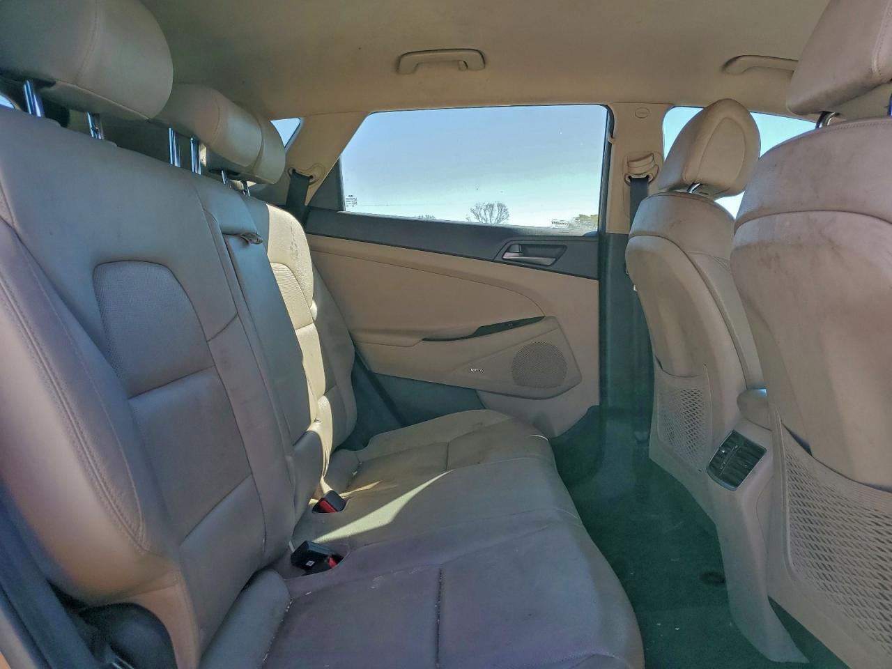 2017 Hyundai Tucson Limited VIN: KM8J33A21HU379569 Lot: 96003925