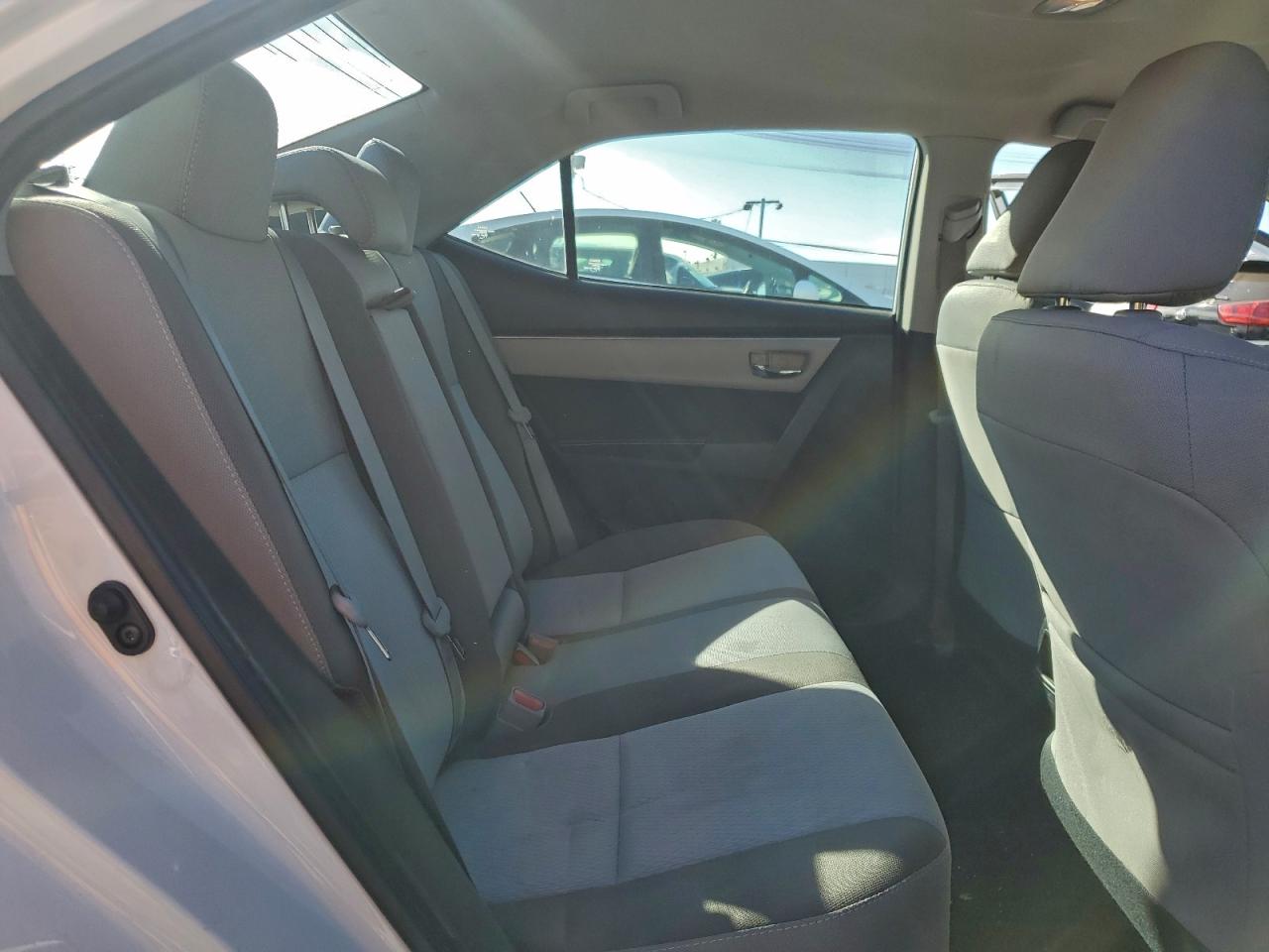 2018 Toyota Corolla L VIN: 2T1BURHE5JC034086 Lot: 94280685