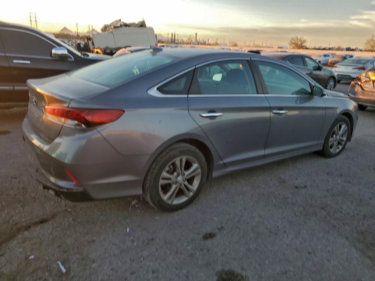 2019 Hyundai Sonata Limited VIN: 5NPE34AF5KH748031 Lot: 97624915