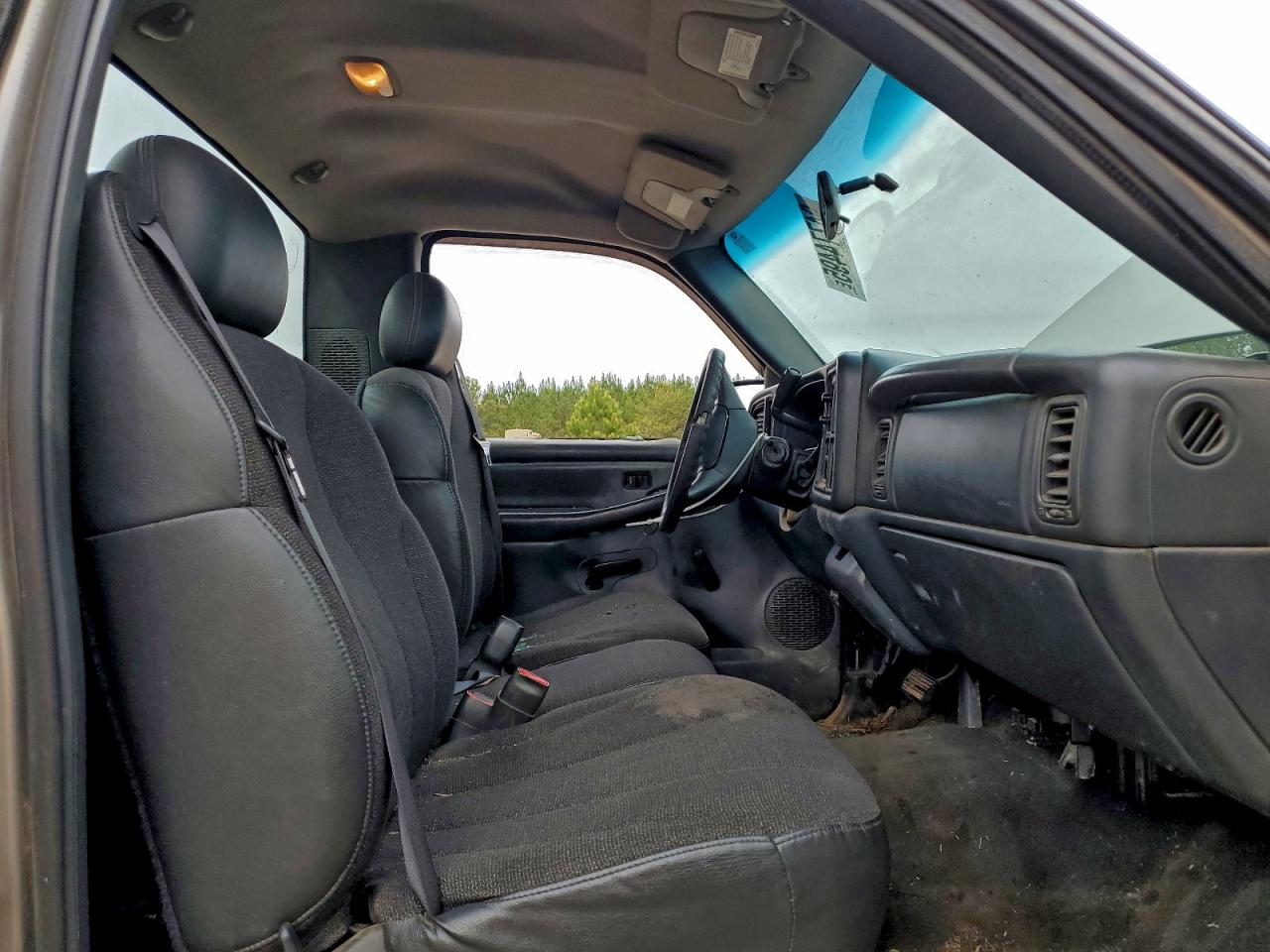 1999 Chevrolet Silverado C1500 VIN: 1GCEC14W4XZ189775 Lot: 94774495