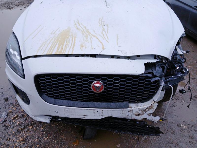 2019 JAGUAR E-PACE 2.0D CHEQUERED FLAG EDITION 5DR AUTO