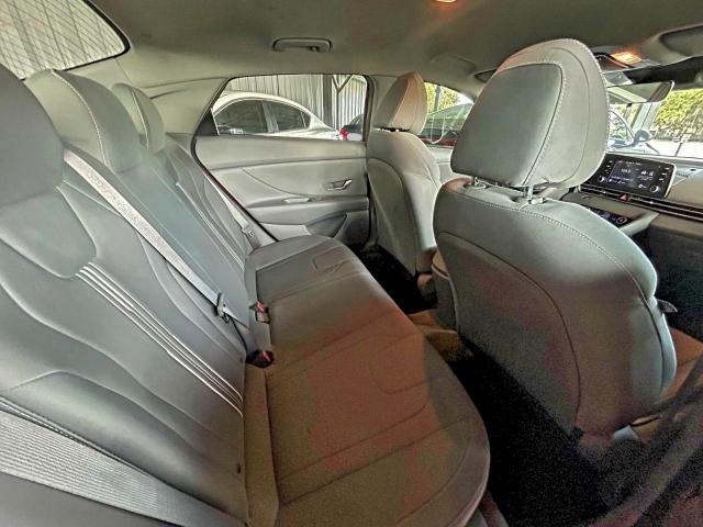  HYUNDAI ELANTRA 2022 Red