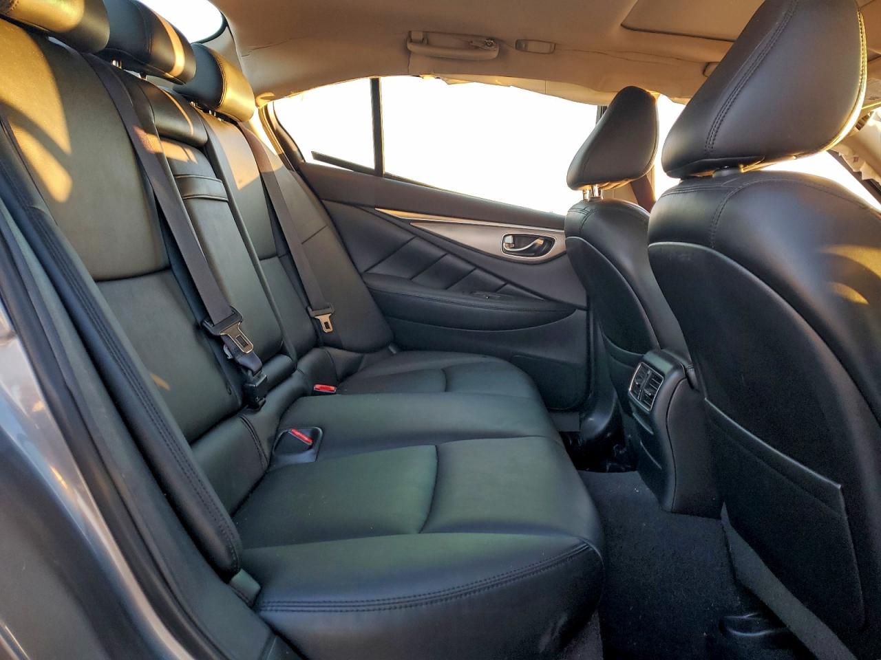 2017 Infiniti Q50 Premium VIN: JN1EV7AR7HM833816 Lot: 94465115