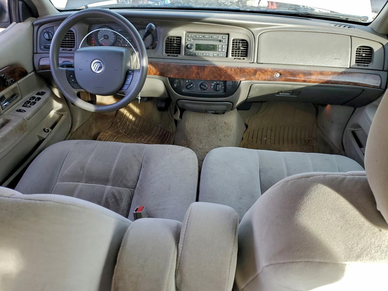 2007 Mercury Grand Marquis Gs VIN: 2MEFM74V07X628907 Lot: 96521225