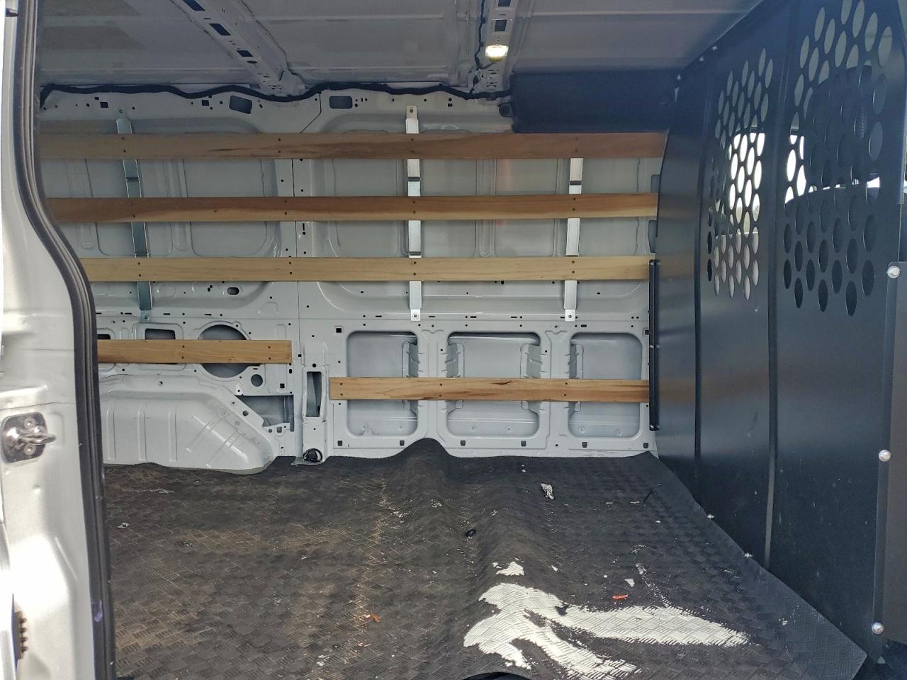 2025 Ford Transit 250 Delivery Van VIN: 1FTBR1Y88SKA87104 Lot: 96097025