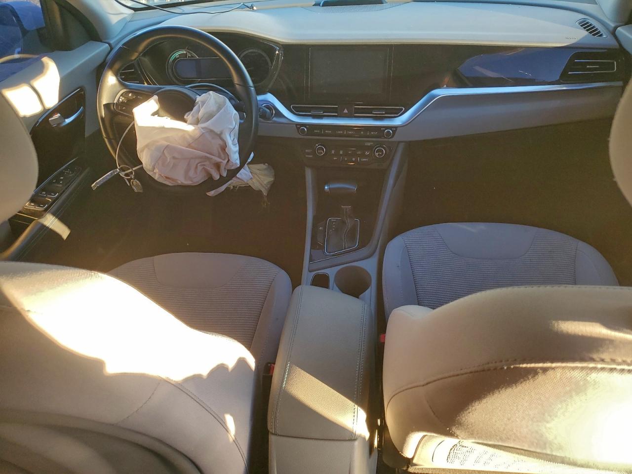 2022 Kia Niro Lxs VIN: KNDCM3LD8N5515789 Lot: 97012755