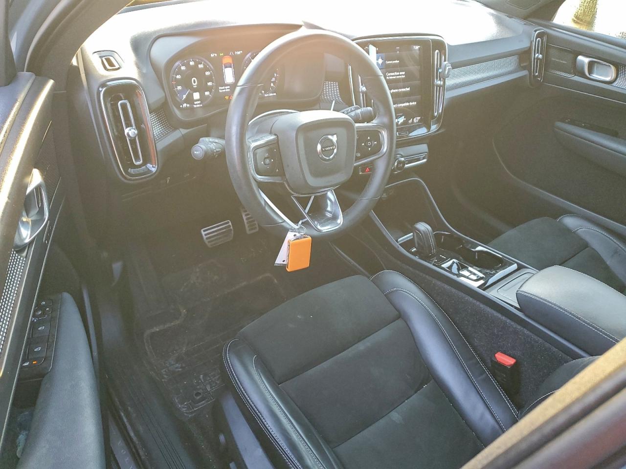 2022 Volvo Xc40 T5 R-Design VIN: YV4162UM4N2647943 Lot: 95438755