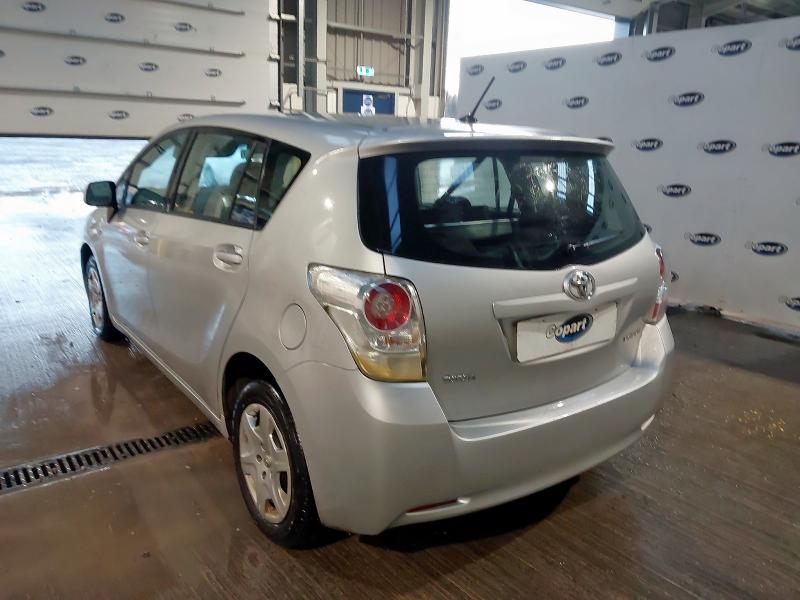2011 TOYOTA VERSO 1.6 V-MATIC T2 5DR