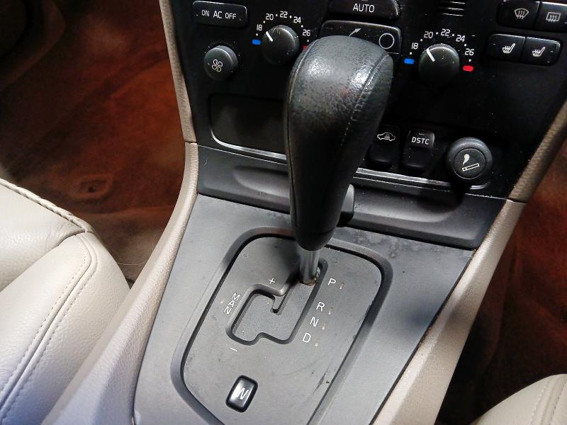 2004 VOLVO S60 2.5 T SE 4DR GEARTRONIC