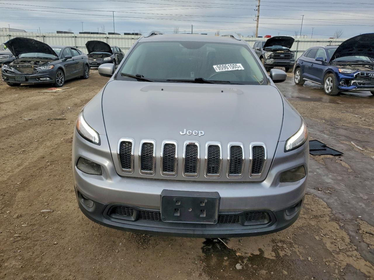 2017 Jeep Cherokee Latitude VIN: 1C4PJMCS5HD213739 Lot: 95961505