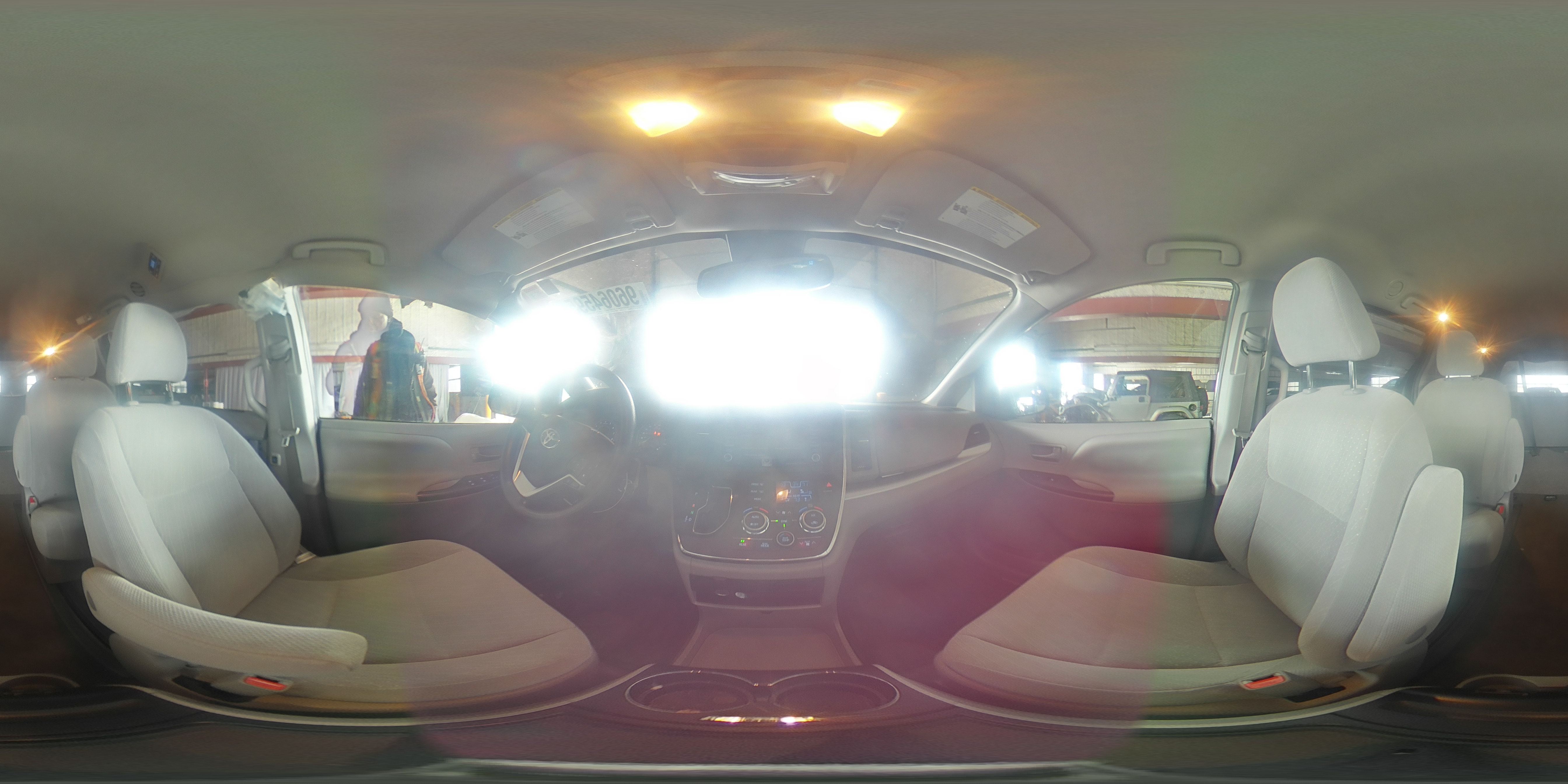 2018 Toyota Sienna Le VIN: 5TDJZ3DC8JS195389 Lot: 96064595