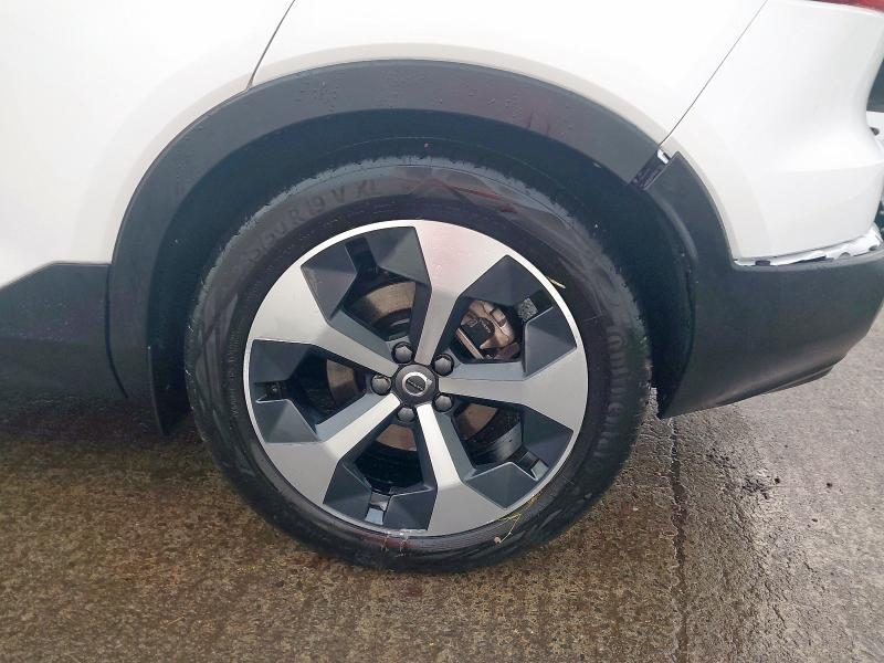 2025 VOLVO XC40 2.0 B3P PLUS DARK 5DR AUTO