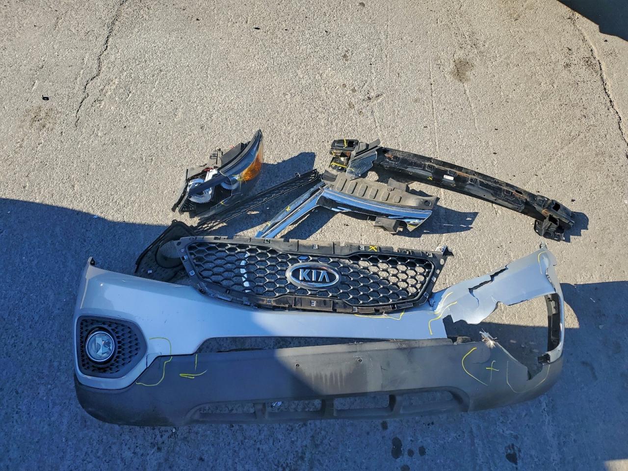 2012 Kia Sorento Base VIN: 5XYKTDA24CG308309 Lot: 96274465