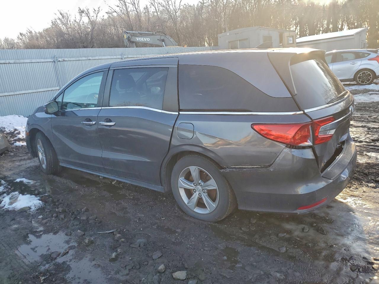 2018 Honda Odyssey Exl VIN: 5FNRL6H74JB080134 Lot: 97514645
