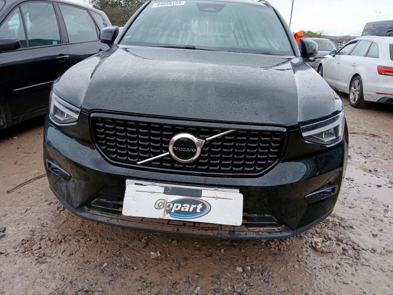 2022 VOLVO XC40 2.0 B3P PLUS DARK 5DR AUTO