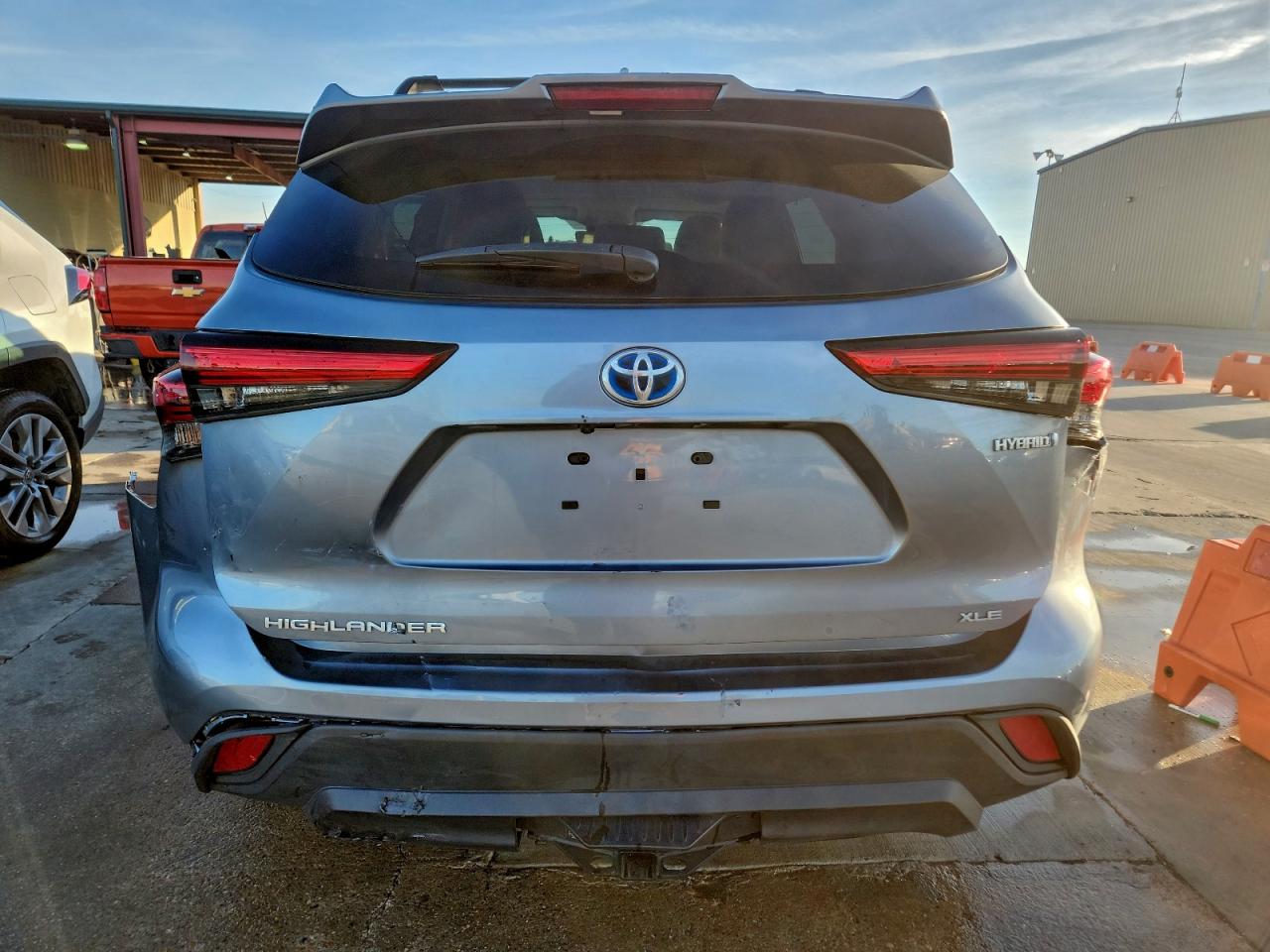 2022 Toyota Highlander Hybrid Xle VIN: 5TDHBRCH0NS104575 Lot: 95958025