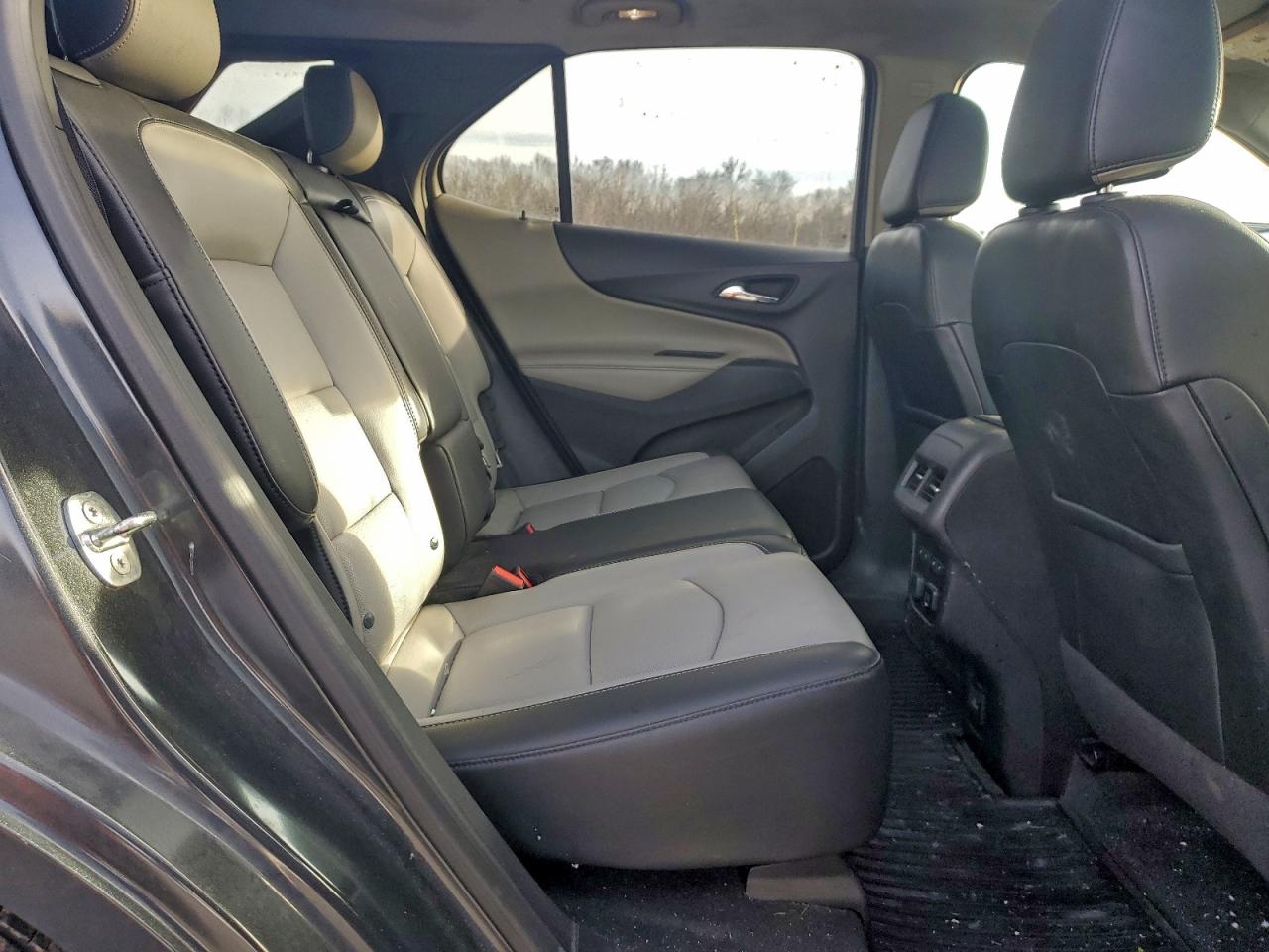 2018 Chevrolet Equinox Premier VIN: 2GNAXWEX7J6144637 Lot: 95050105