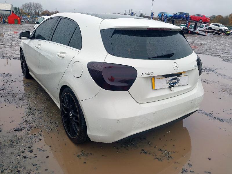 2013 MERCEDES-BENZ A CLASS A180 CDI BLUEEFFICIENCY SE 5DR