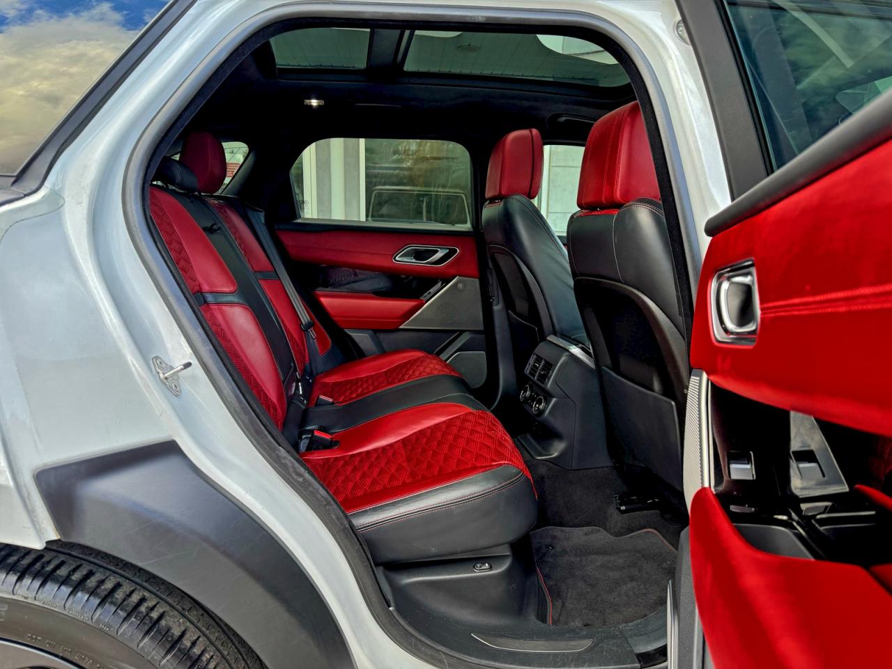 2020 Land Rover Range Rover Velar Sv Autobiography Dynamic VIN: SALYU2EE5LA275460 Lot: 97524145