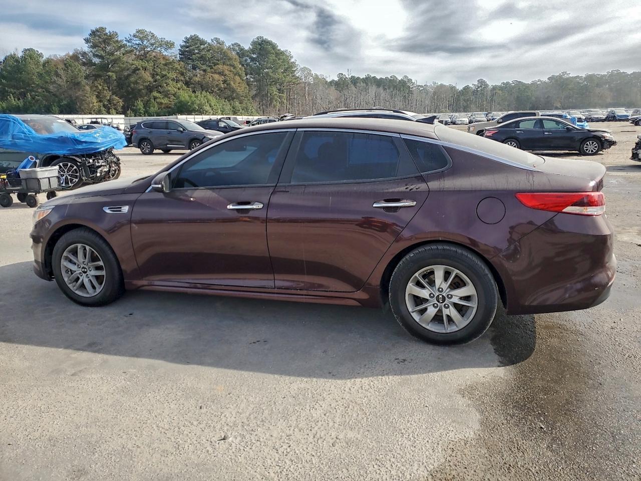 2017 Kia Optima Lx VIN: 5XXGT4L34HG156961 Lot: 96943365