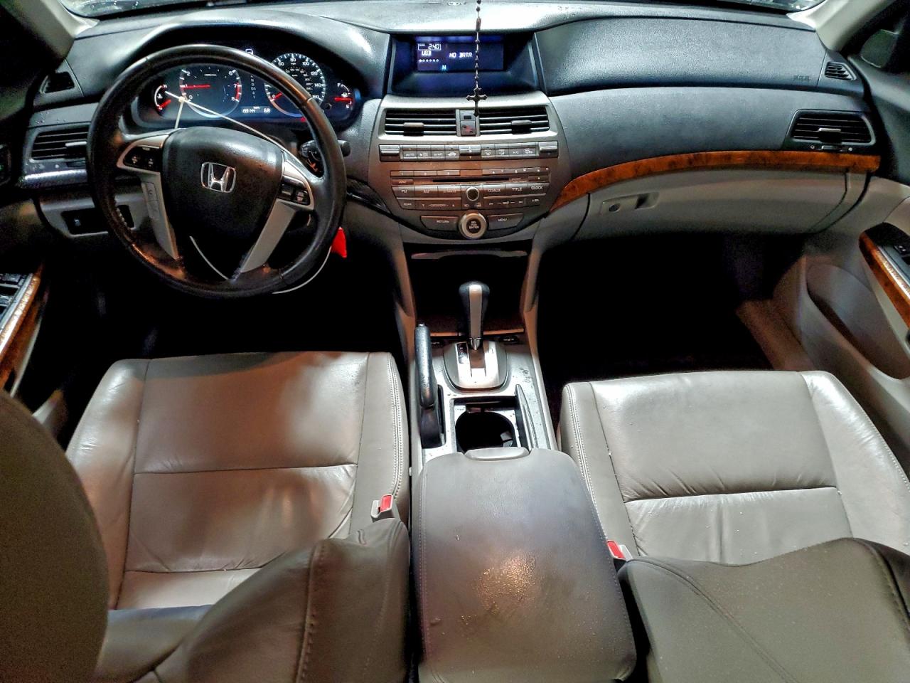 2011 Honda Accord Exl VIN: 1HGCP3F88BA029820 Lot: 95712435