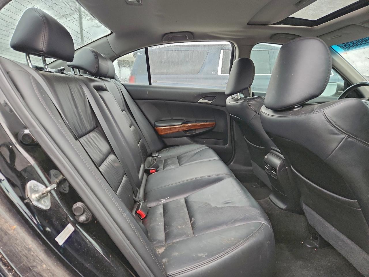 2011 Honda Accord Exl VIN: 1HGCP3F87BA025869 Lot: 95996835