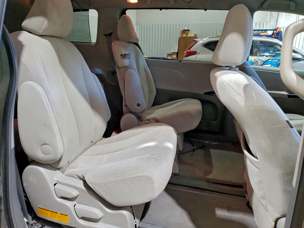 2011 Toyota Sienna Le VIN: 5TDKK3DCXBS031569 Lot: 95988045