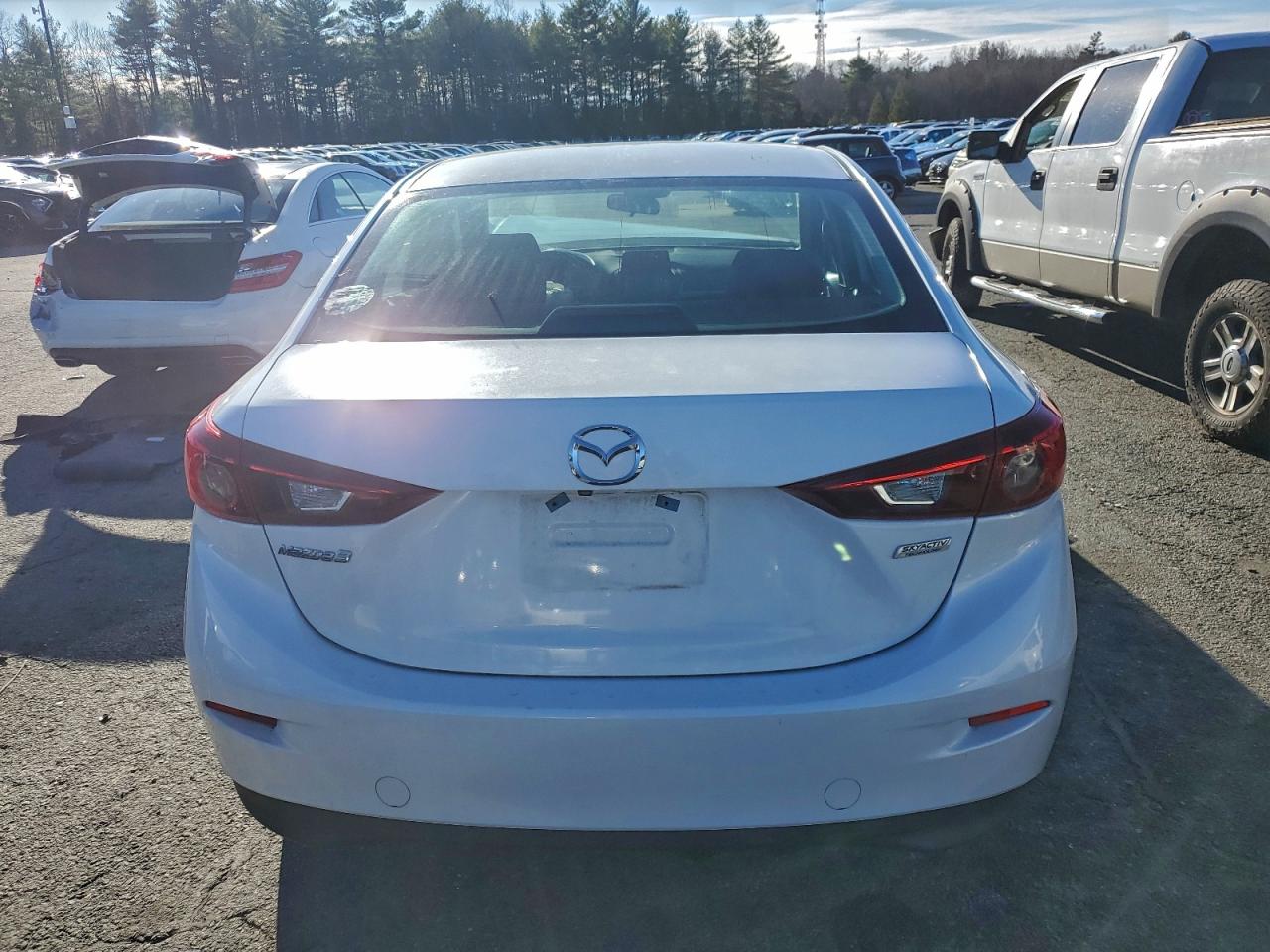 2018 Mazda 3 Sport VIN: 3MZBN1U73JM161994 Lot: 95394985