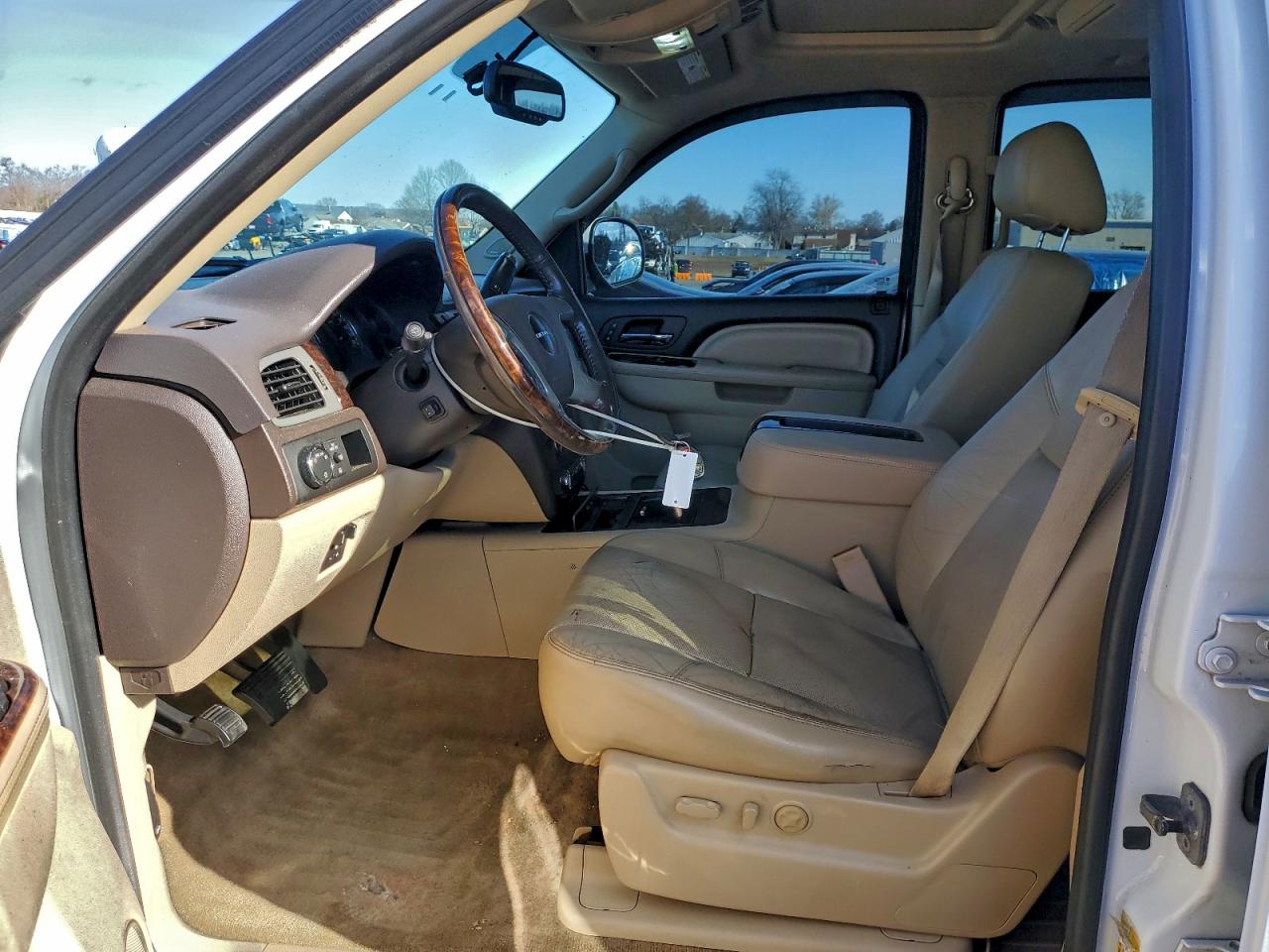 2011 GMC Yukon Denali VIN: 1GKS2EEF1BR353945 Lot: 94633315